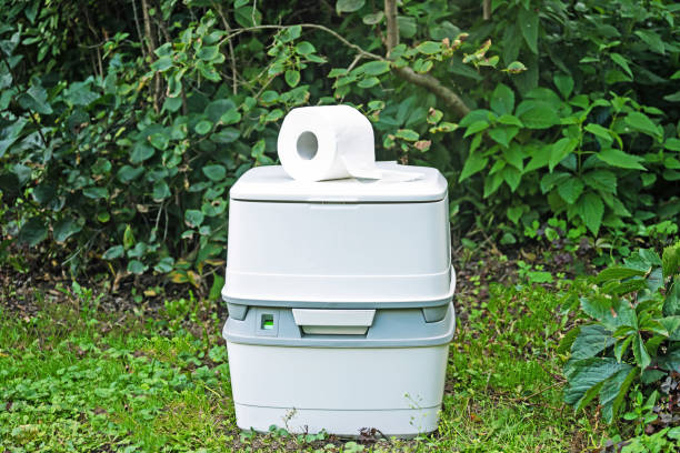 Best Porta potty rental near me  in Algoma, WI